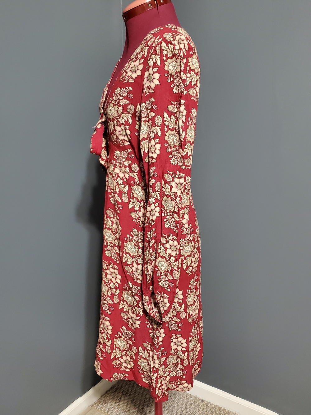 American Eagle Outfitters Red Floral Tie-Front Long Sleeve Midi Dress Size S - Picture 3 of 9